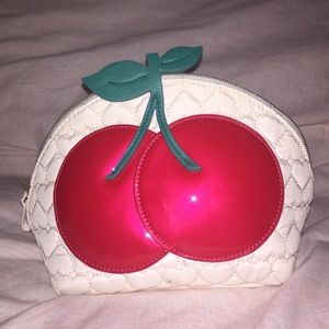 Betsy Johnson tropical makeup bag🍒
